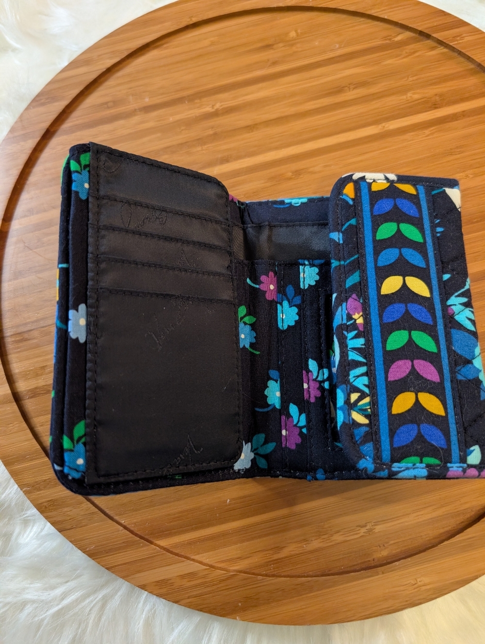 Vera Bradley Navy Floral Wallet Multicolor ☘️ - Picture 3 of 8